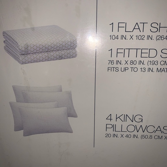 Brand new king size sheet set geometric gray white - Picture 2 of 3